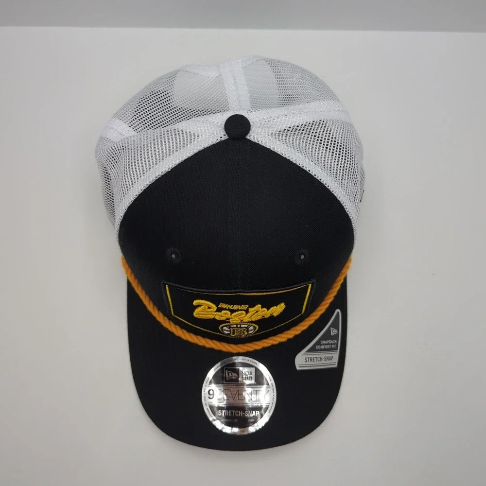 New Era 9SEVENTY Boston Bruins Hat Mens Black White Stretch Snap Trucker Cap NHL